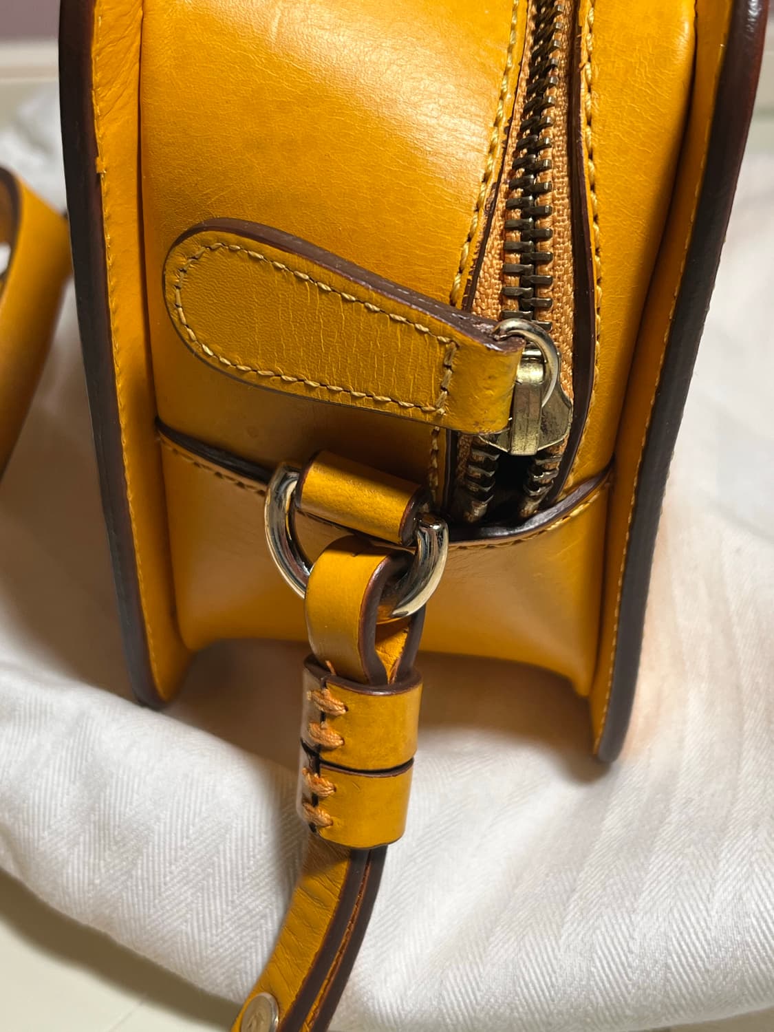 Closed 가죽 클러치 크로스 박스백 상품이미지3