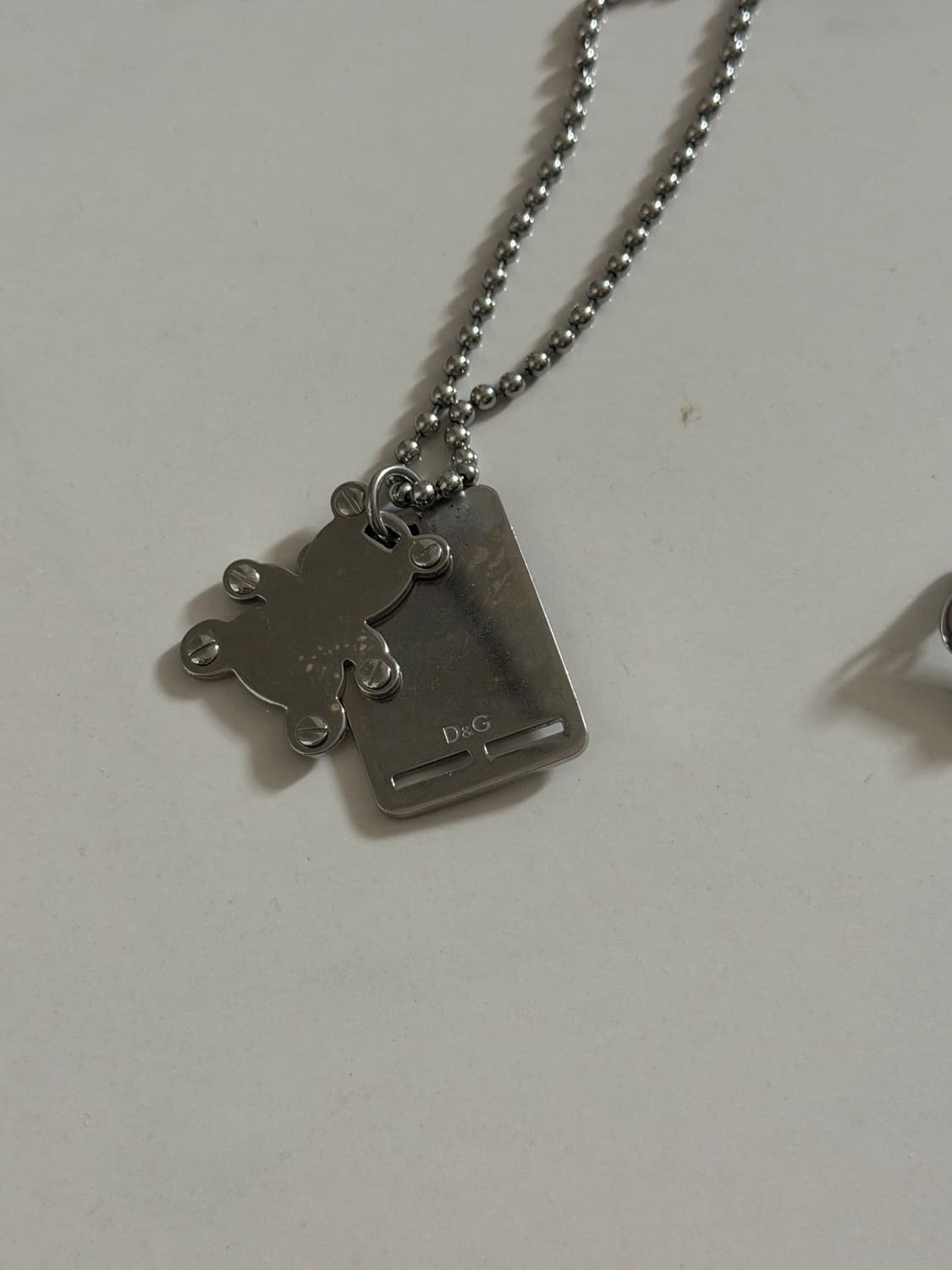 돌체앤가바나(Dolce & Gabbana)의 곰돌이 펜던트 실버 목걸이 상품이미지3