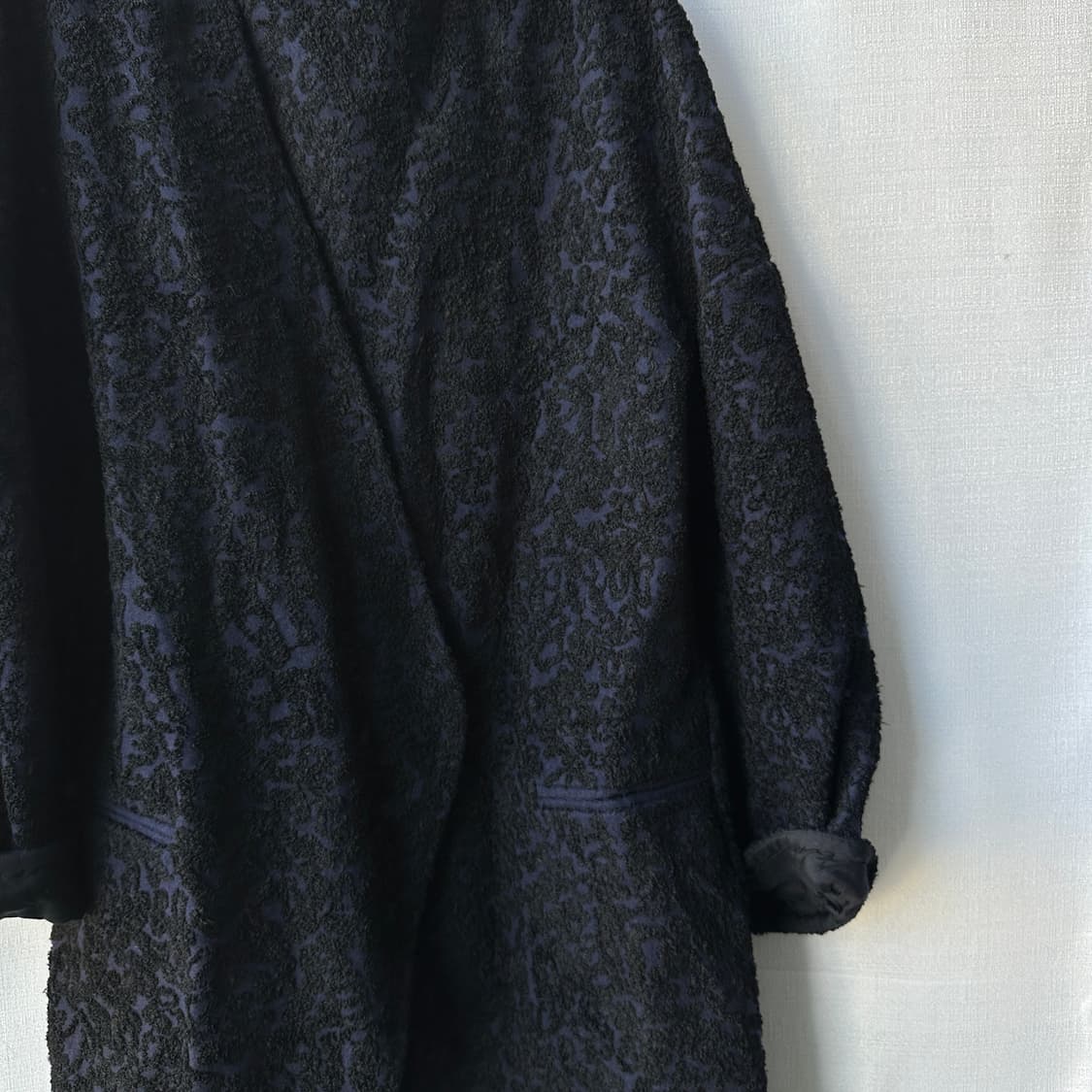 아떼 바네사브루노 울혼방 오픈카라 자카드 코트 블랙 네이비 36 상품이미지3