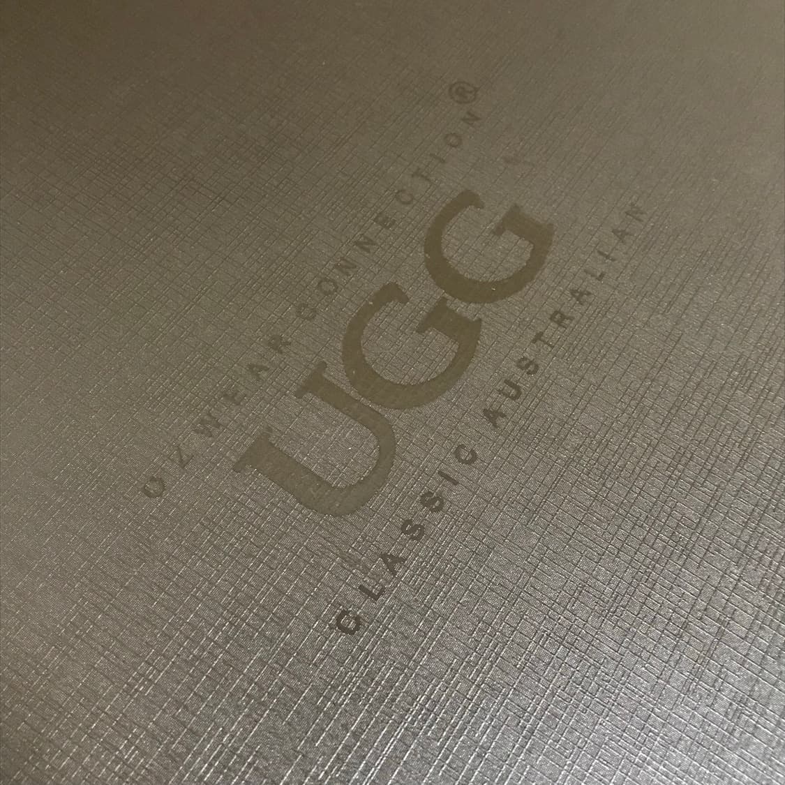 어그 울트라미니 플랫폼 블랙 4cm 7L 235 상품이미지8