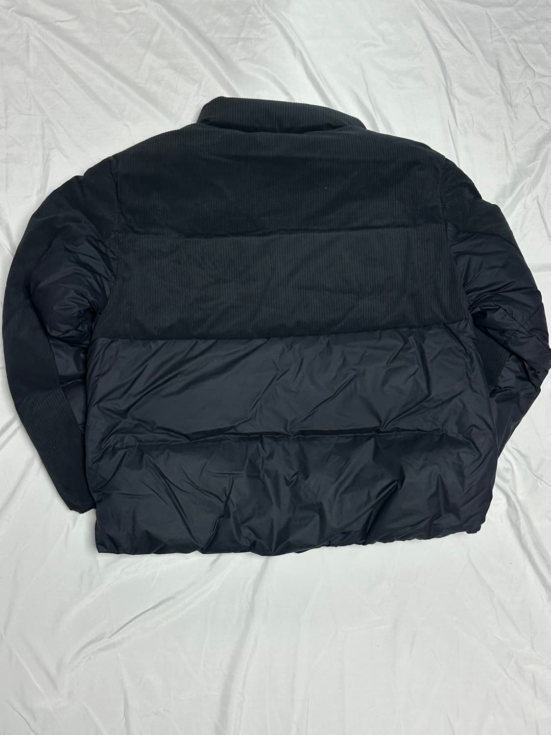 (M) 언더아머 UA Limitless 다운 코듀로이 자켓 패딩 블랙 상품이미지5