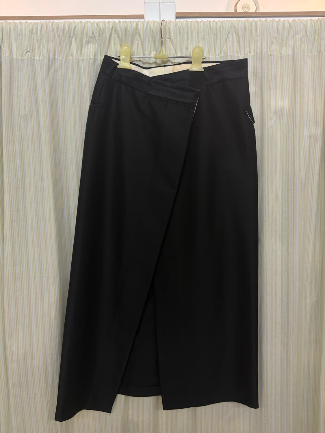 꼼데가르송 블랙 랩 스커트 상품이미지1