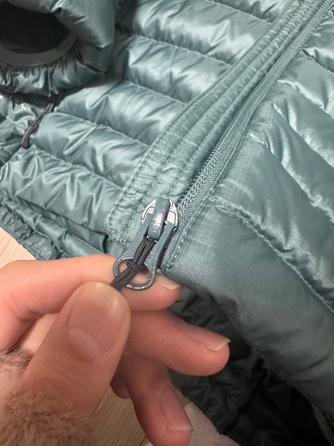 새상품급 랩 경량패딩 m 판매  상품이미지7