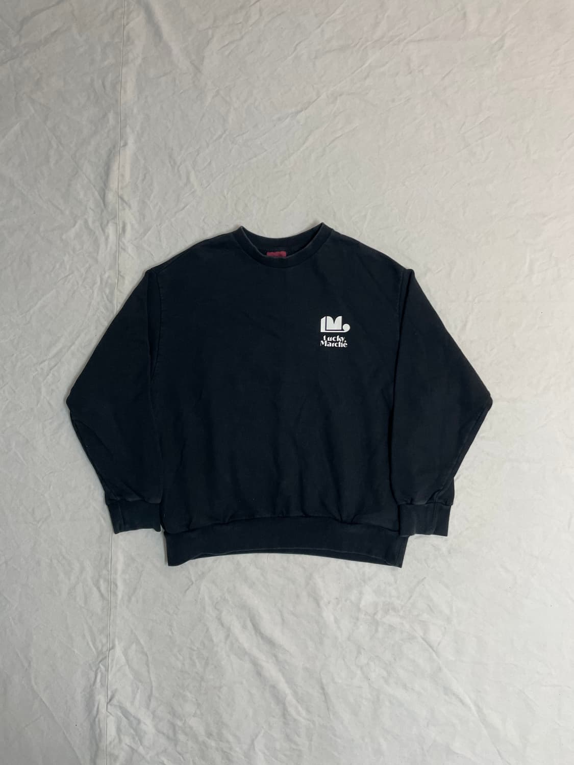 럭키마르쉐 맨투맨  상품이미지1