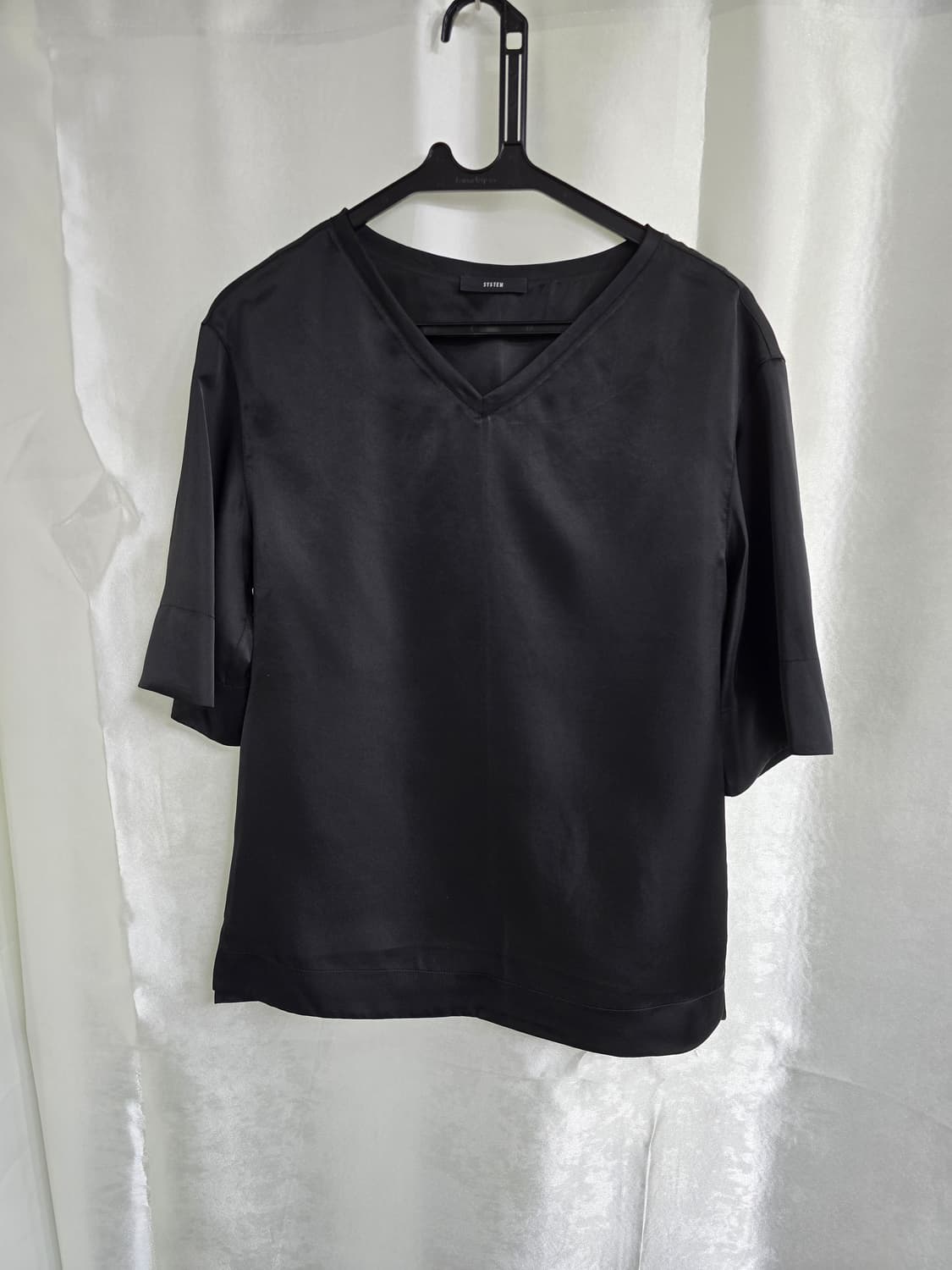 SYSTEM 블랙 브이넥 반팔 블라우스 (1879) 상품이미지1