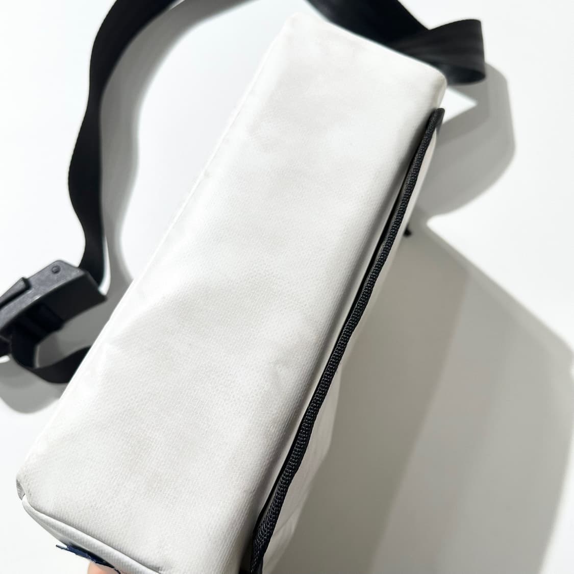 아더에러 트레이스 애드모어 크로스백 상품이미지7