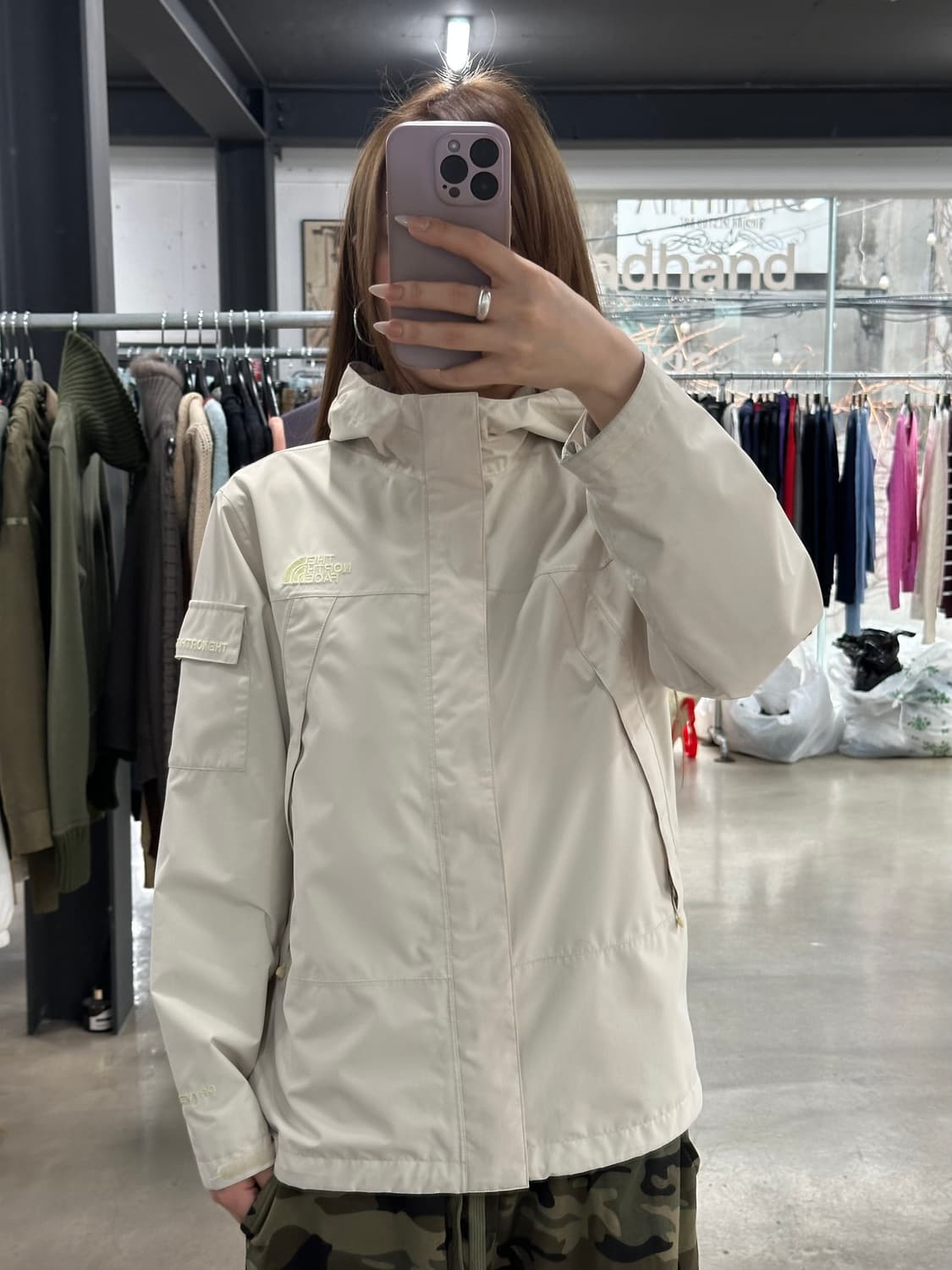 노스페이스 포켓 윈드브레이커 자켓 크림베이지 상품이미지2