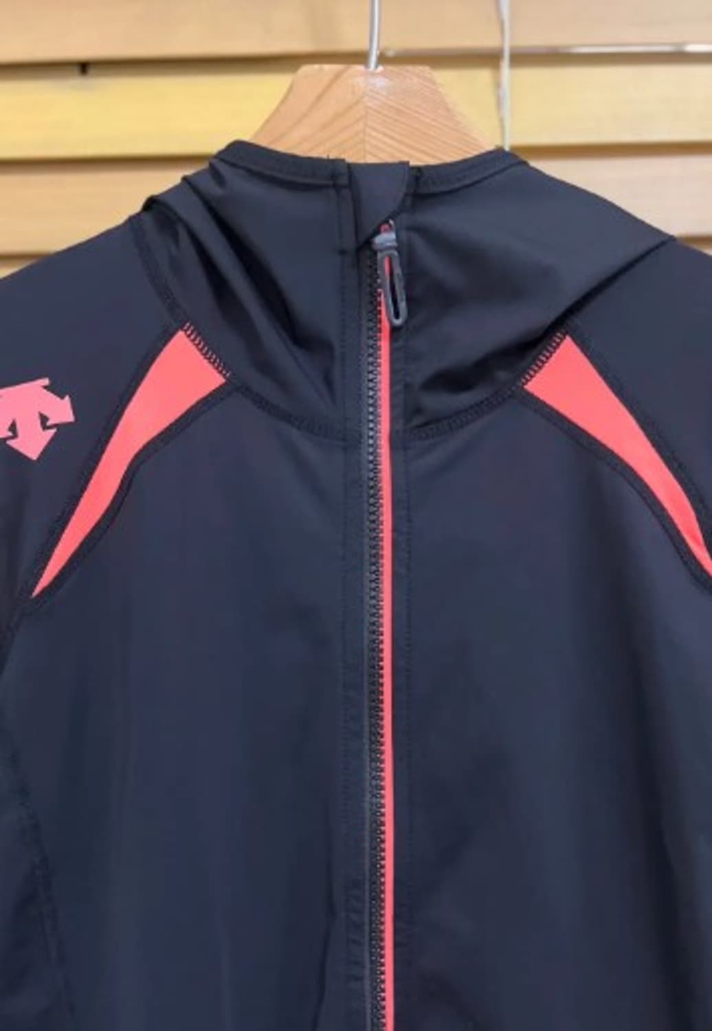 데상트 여성 기능성 후드집업점퍼 95 상품이미지1