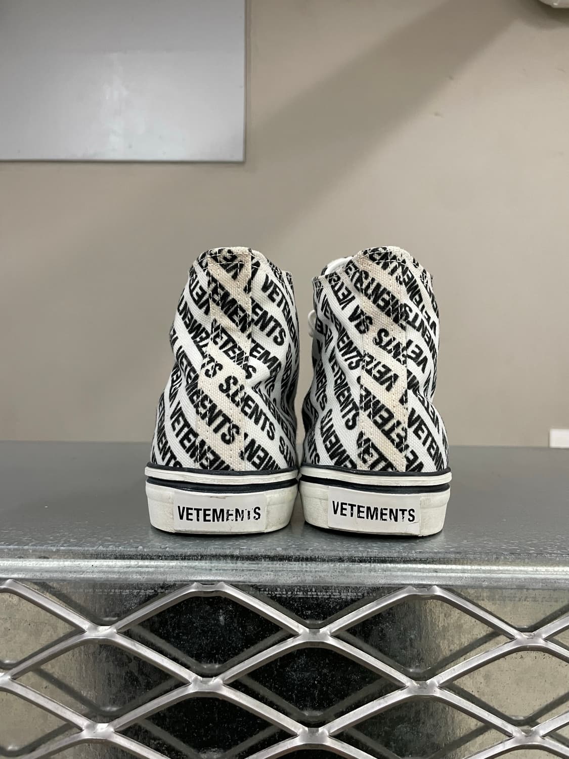 베트멍 우먼스 로고 컨버스 하이 36 상품이미지3