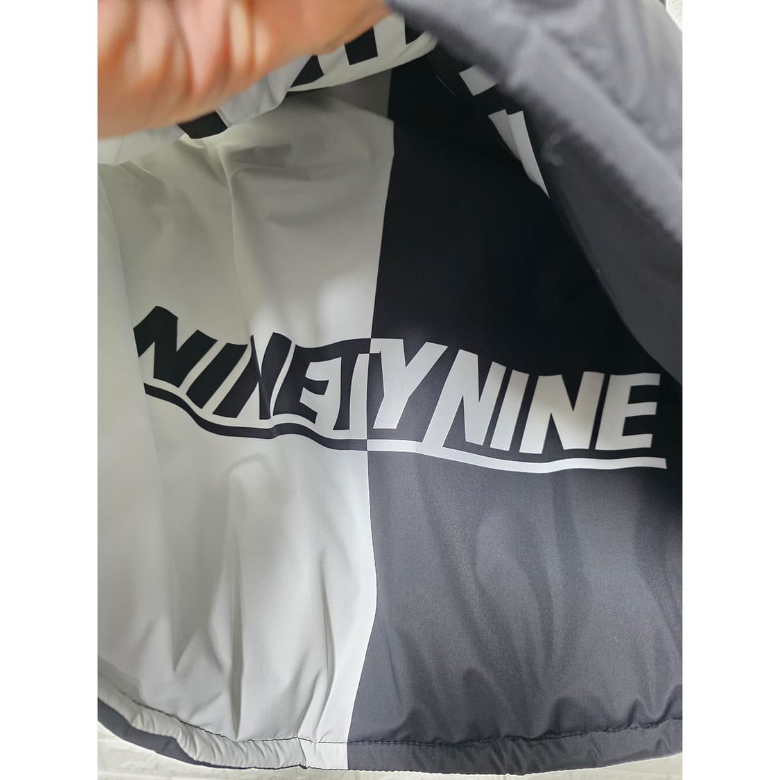 택포) 나인티나인 리시버블 양면 블랙&화이트 조끼 M 상품이미지3
