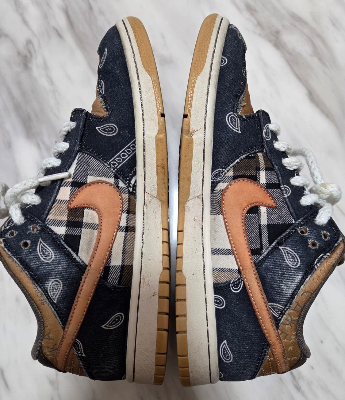 나이키 트래비스 스캇 SB 덩크 로우 상품이미지2