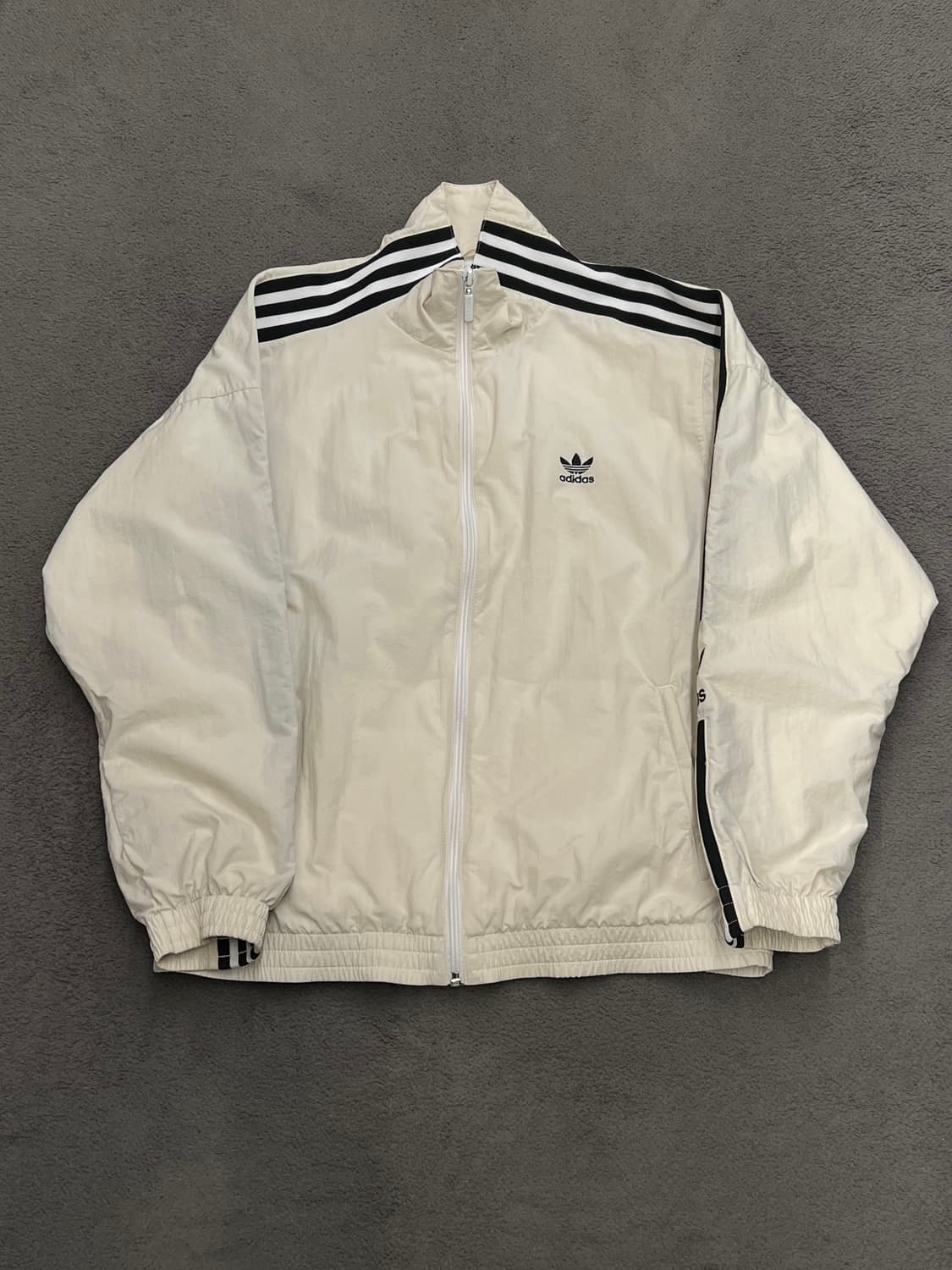 아디다스 윈드 바람막이 처분  상품이미지1