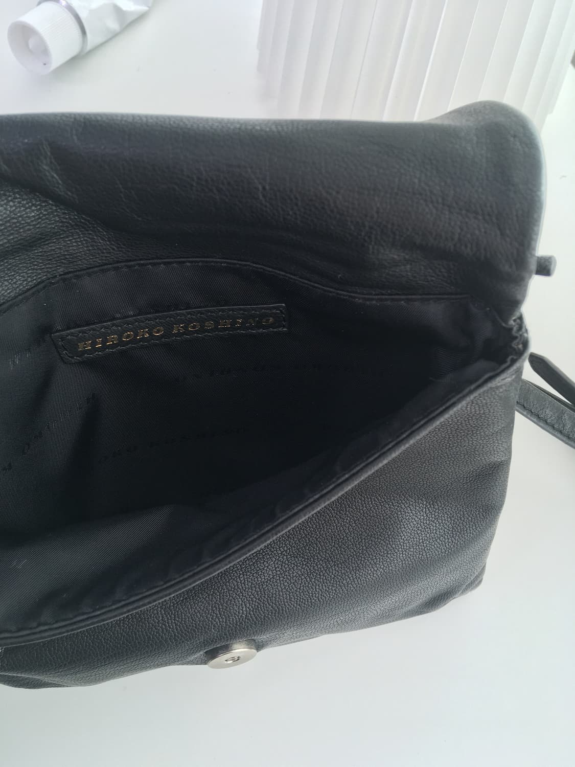 히로코코시노 테슬 크로스백 상품이미지4