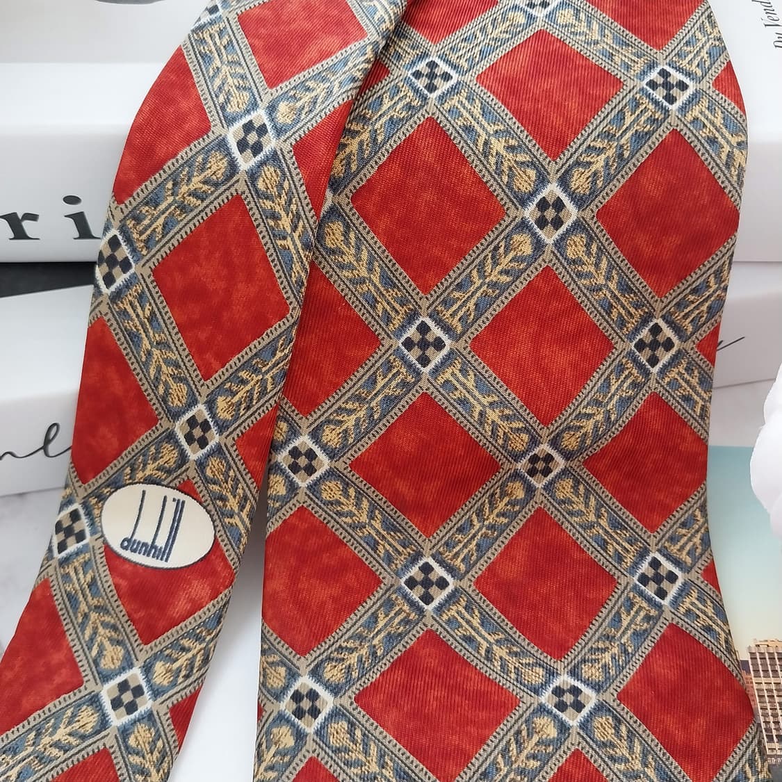 던힐 실크 레드 클래식 체크 패턴 넥타이 9.9cm A등급 K1170
 상품이미지2