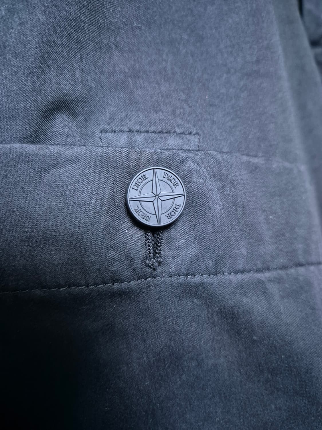 디올 x 스톤아일랜드 버뮤다 쇼츠 블랙 48사이즈 상품이미지9