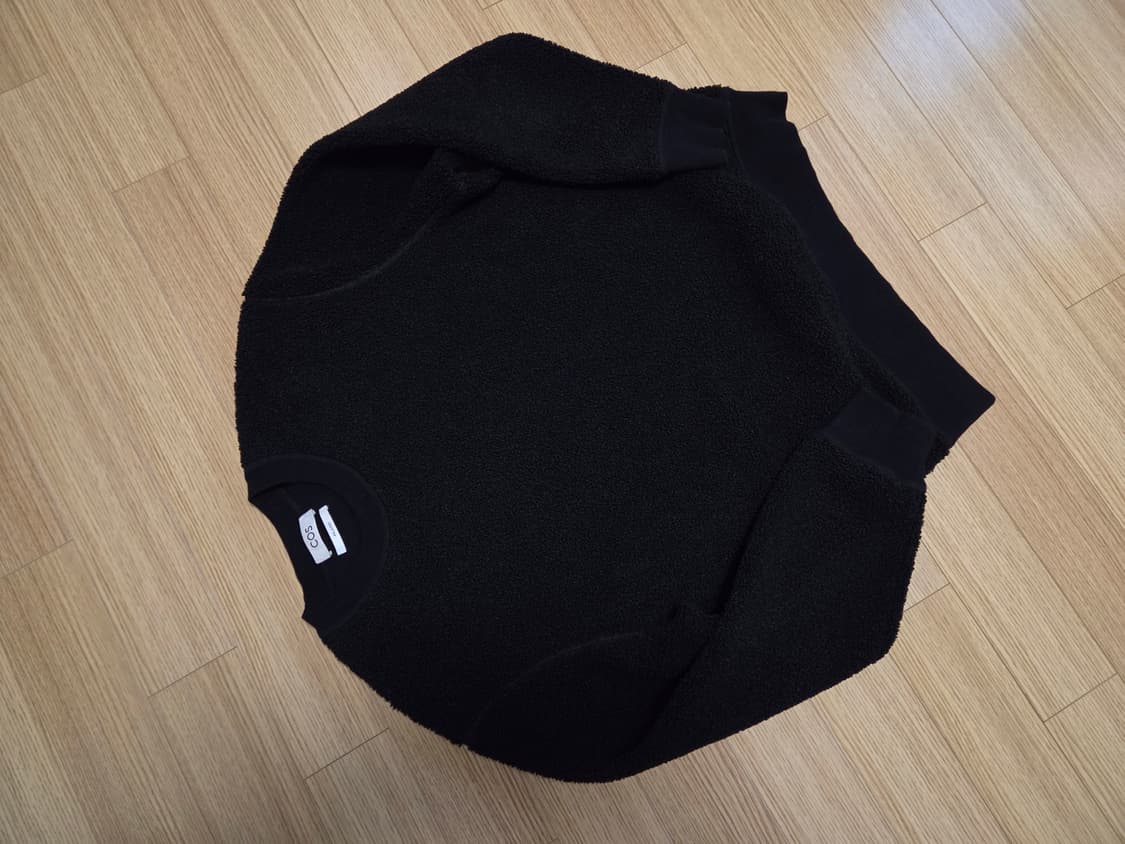 COS 릴렉스핏 테디 부클 맨투맨 블랙 상품이미지8