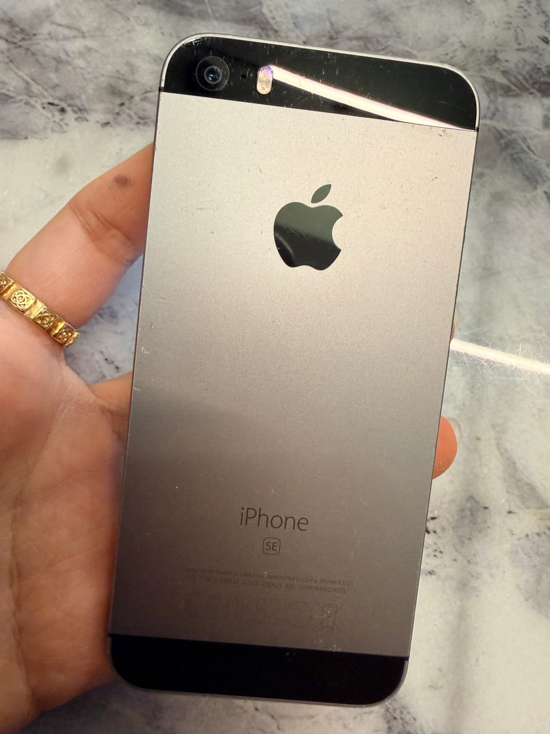 아이폰se 스페이스그레이 32기가 배터리100 상품이미지1