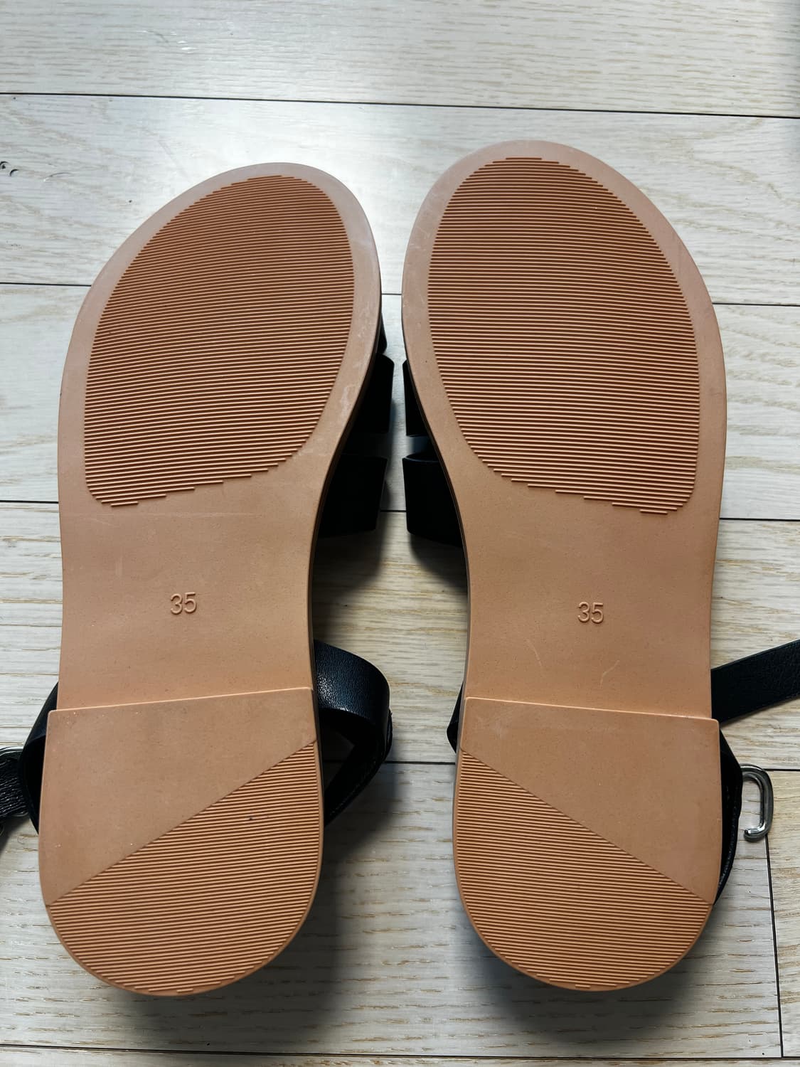 질바이질스튜어트 블랙 샌들 235mm 상품이미지3