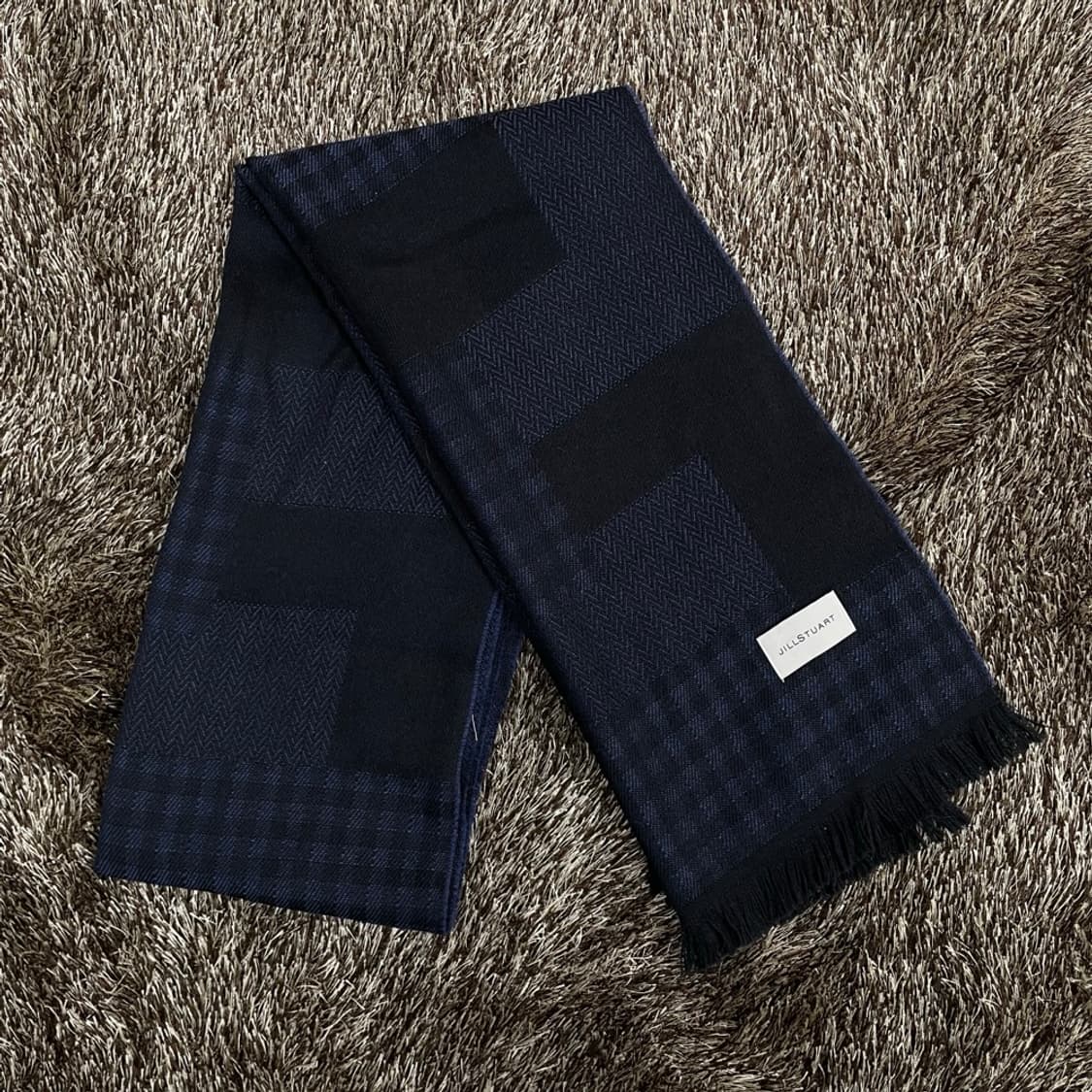 질스튜어트 JILL STUART 네이비 헤링본 패턴 머플러 목도리 상품이미지1