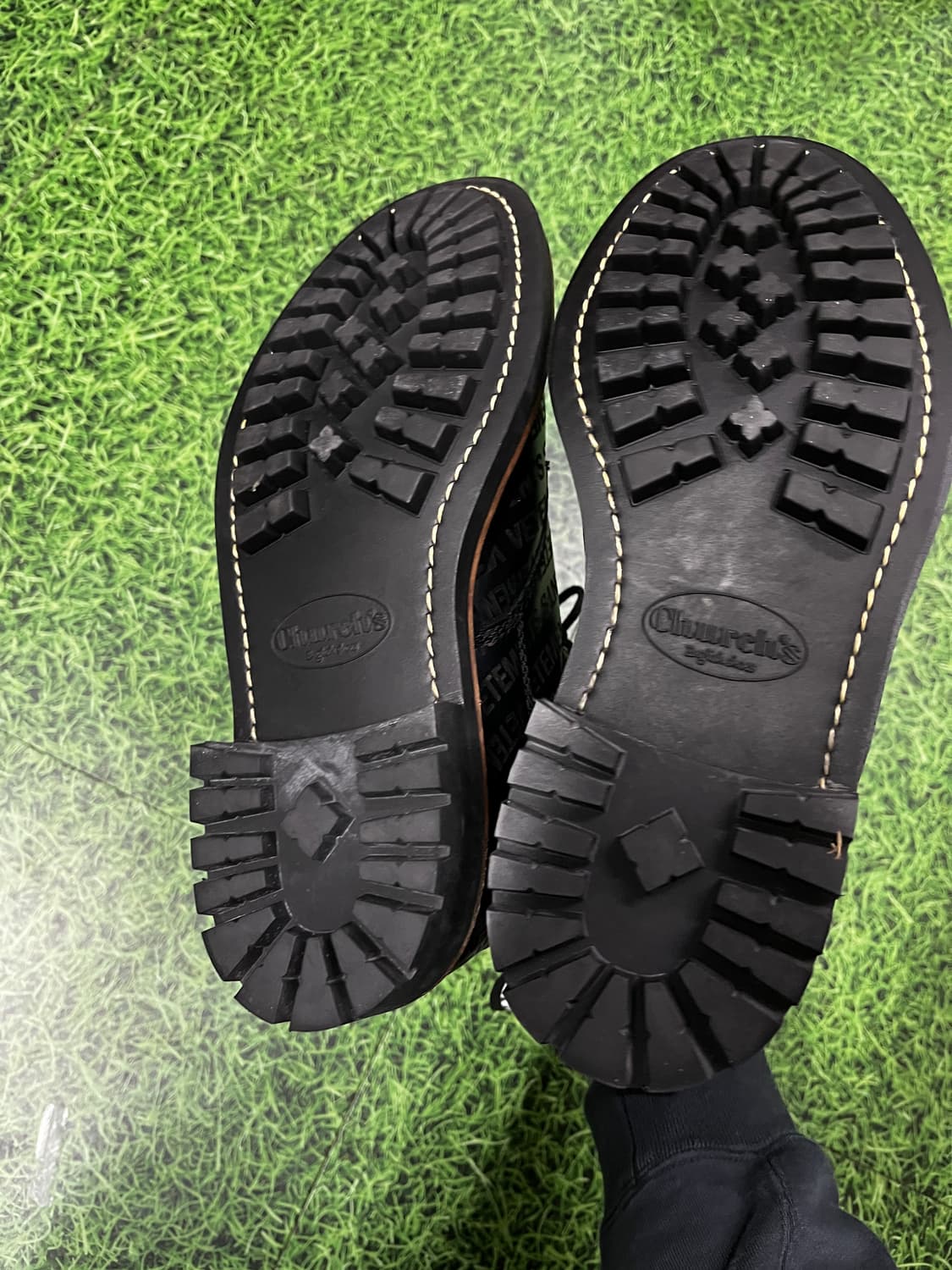 베트멍 x 처치스 음각 레터링 패턴 부츠 구두 상품이미지6