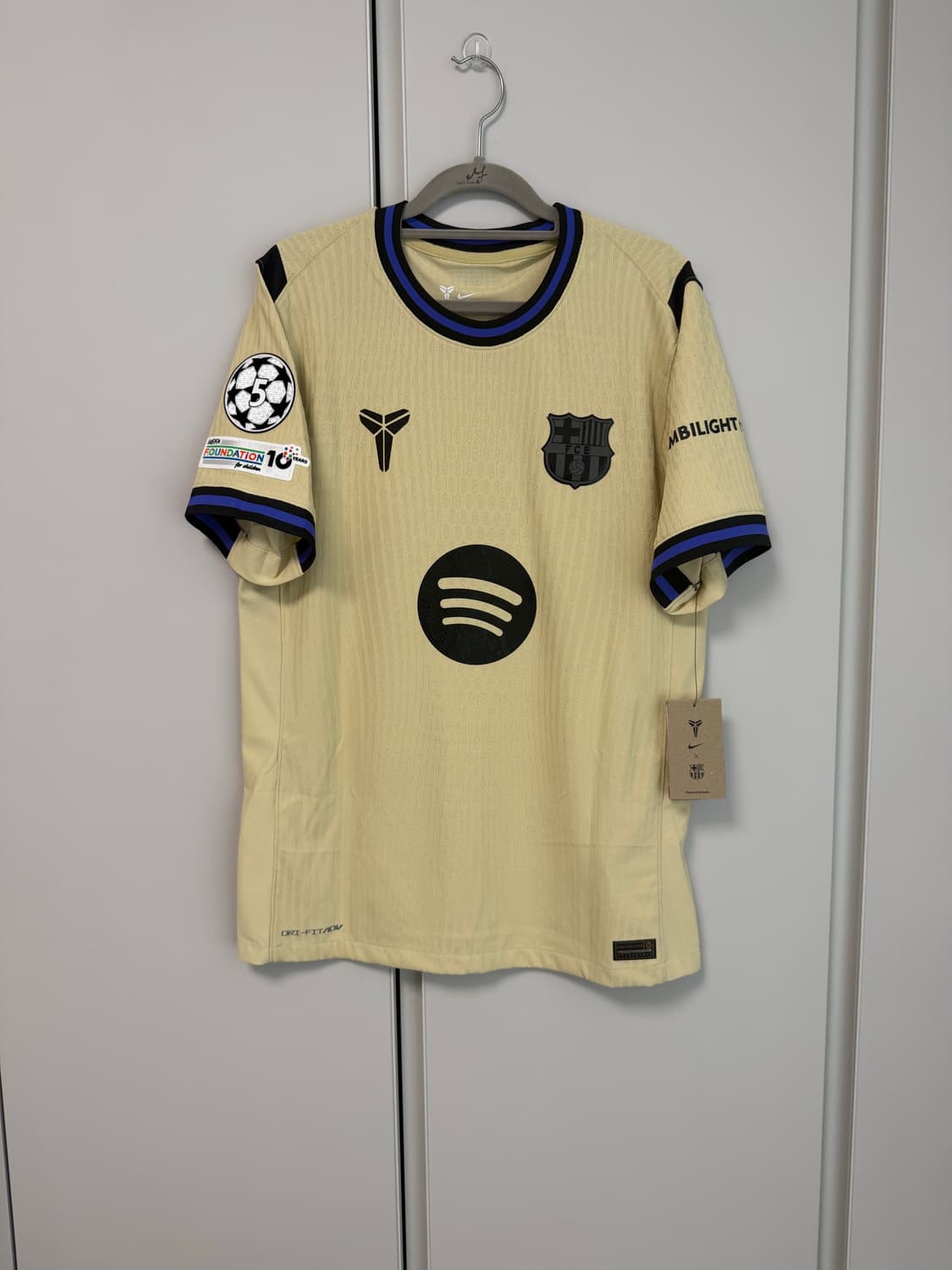 25-26 바르셀로나 어웨이 어센틱 해외M 라민 야말 판매 상품이미지2