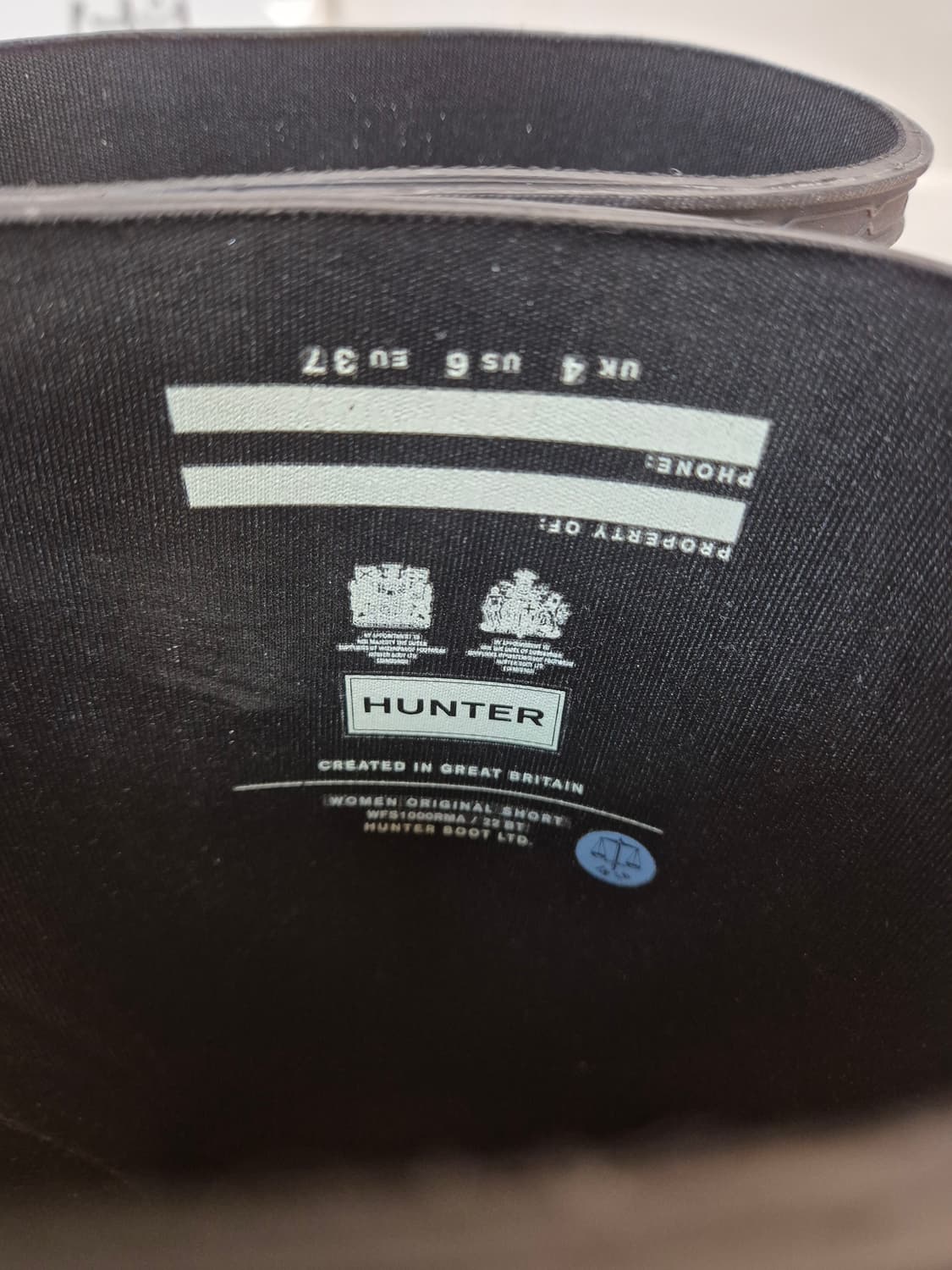 헌터 여성용 오리지널 쇼트 레인부츠 블랙 색상입니다
사이즈는 EU 37입 상품이미지4
