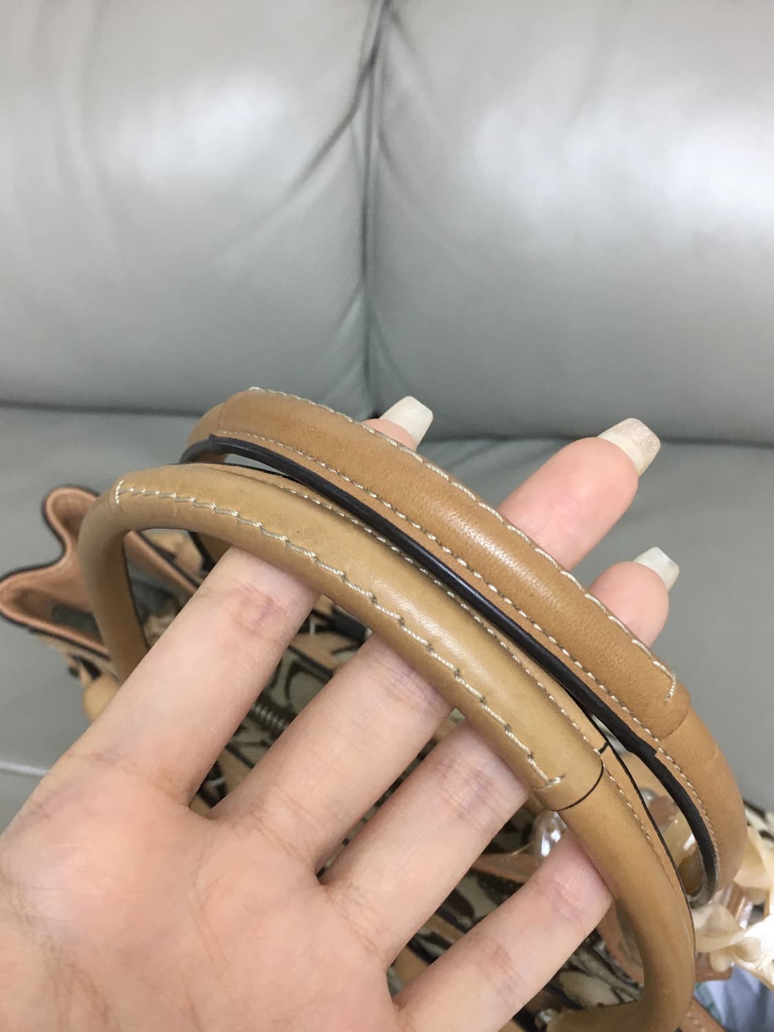 코치 베이지 갸루 숄더백 상품이미지6