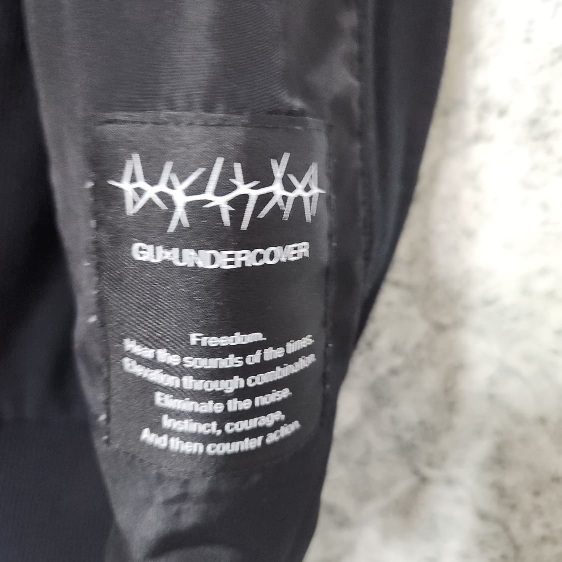 H377 [M] GU X 언더커버 지퍼 맨투맨 티셔츠 상품이미지2