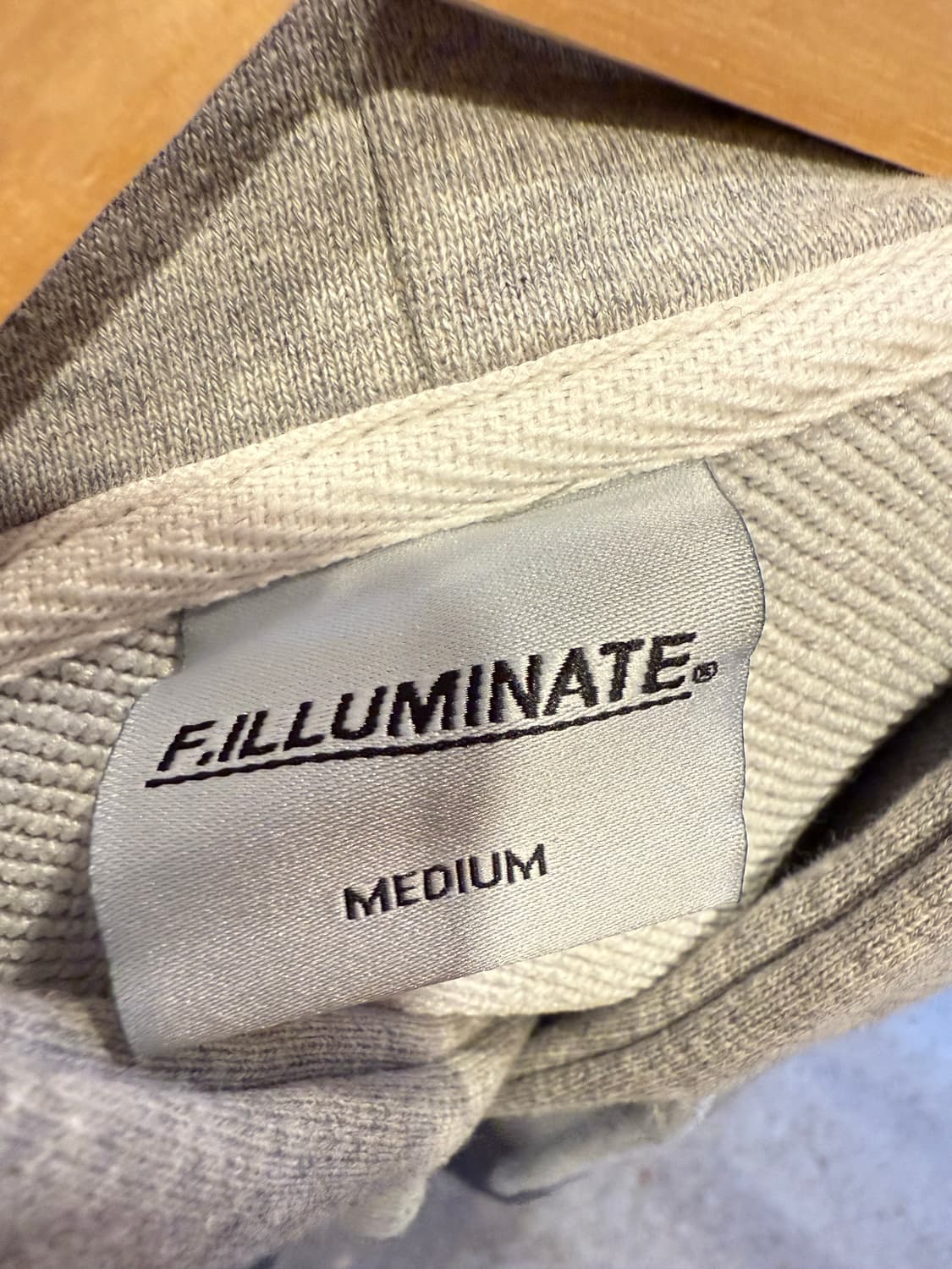 필루미네이트 그레이 후드티 상품이미지2