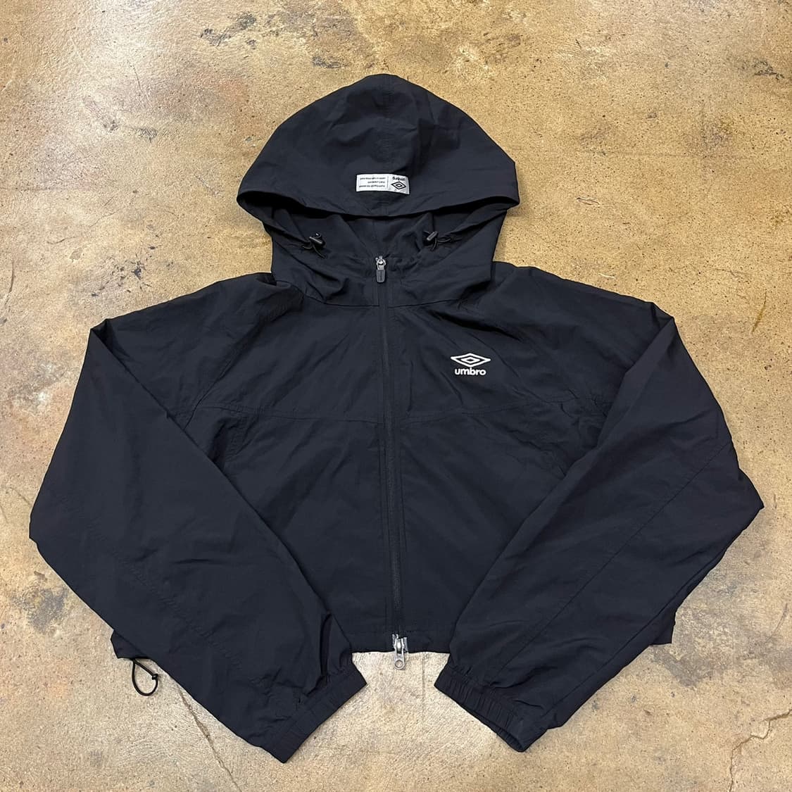 [정품/90] 엄브로 블랙 후드 바람막이 자켓 b18 상품이미지2