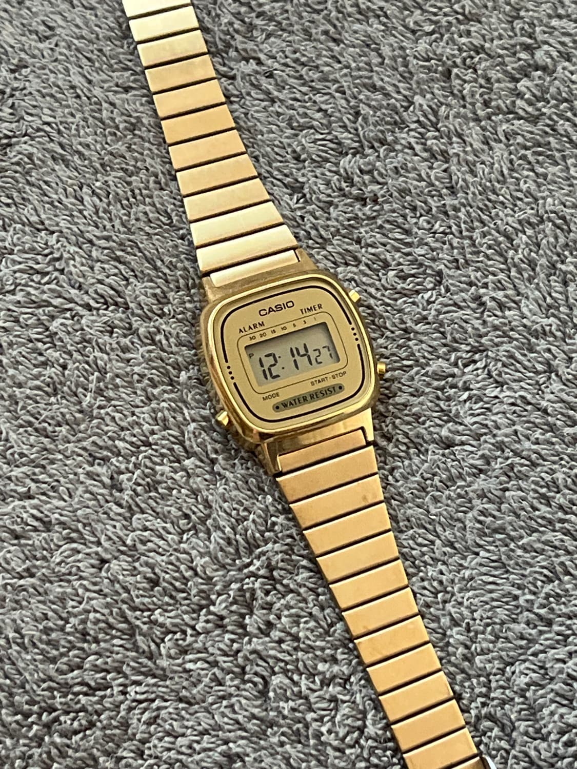 카시오 전자시계 LA670W 상품이미지1