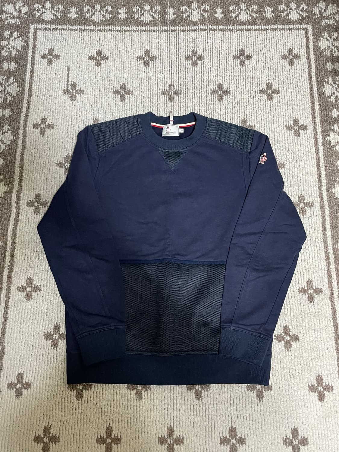 몽클레어 맨투맨 상품이미지1