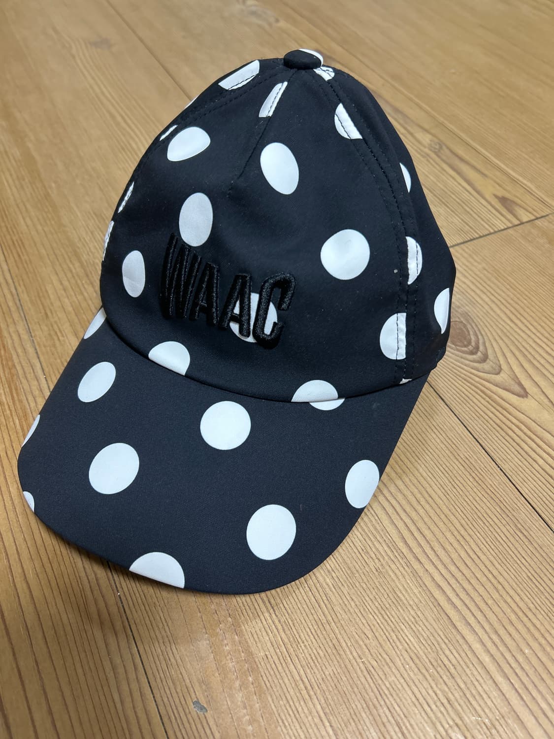 Waac 땡땡이 도트 골프 모자  상품이미지1