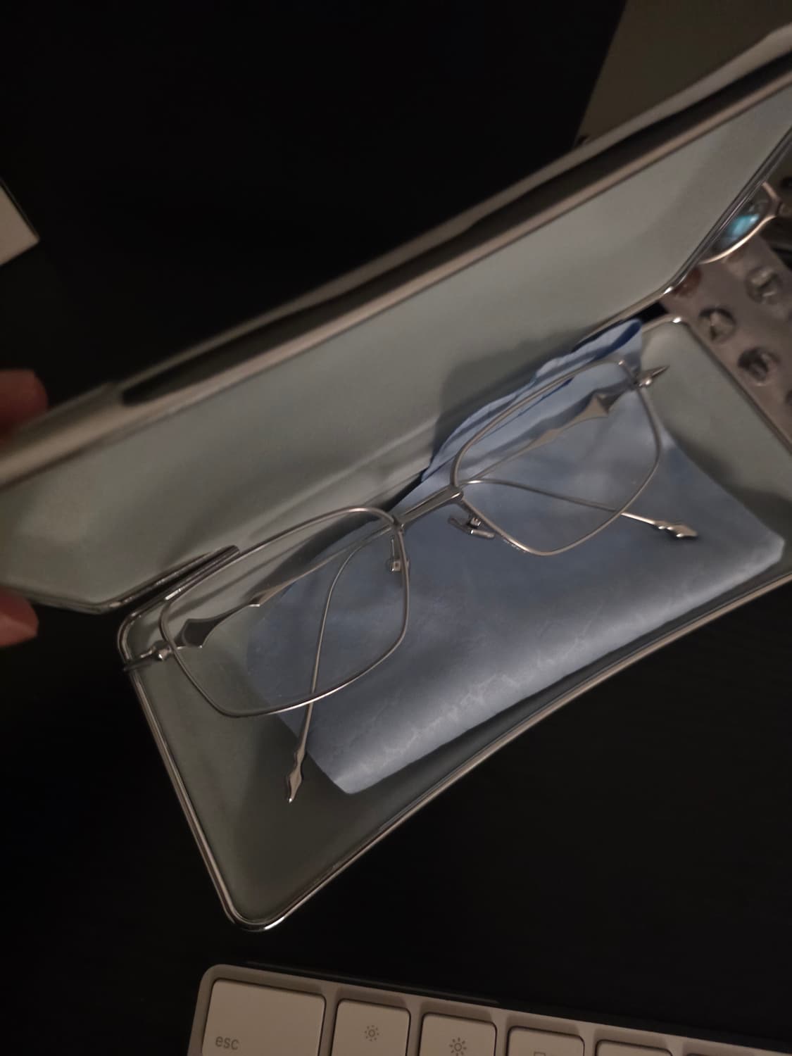 젠틀몬스터 아토믹 상품이미지1