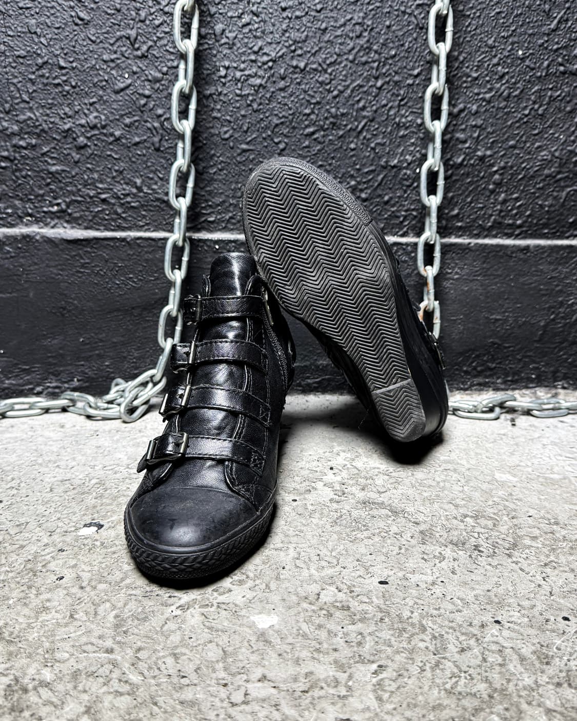 ASH – All Black Buckle Strap Wedge Heel 상품이미지10