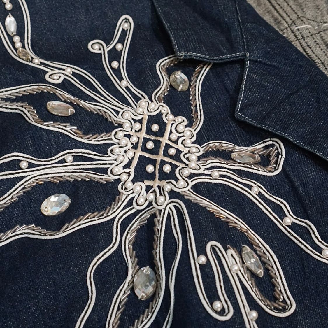 빈티지 데님 엠브로이더 비즈 자켓 상품이미지4