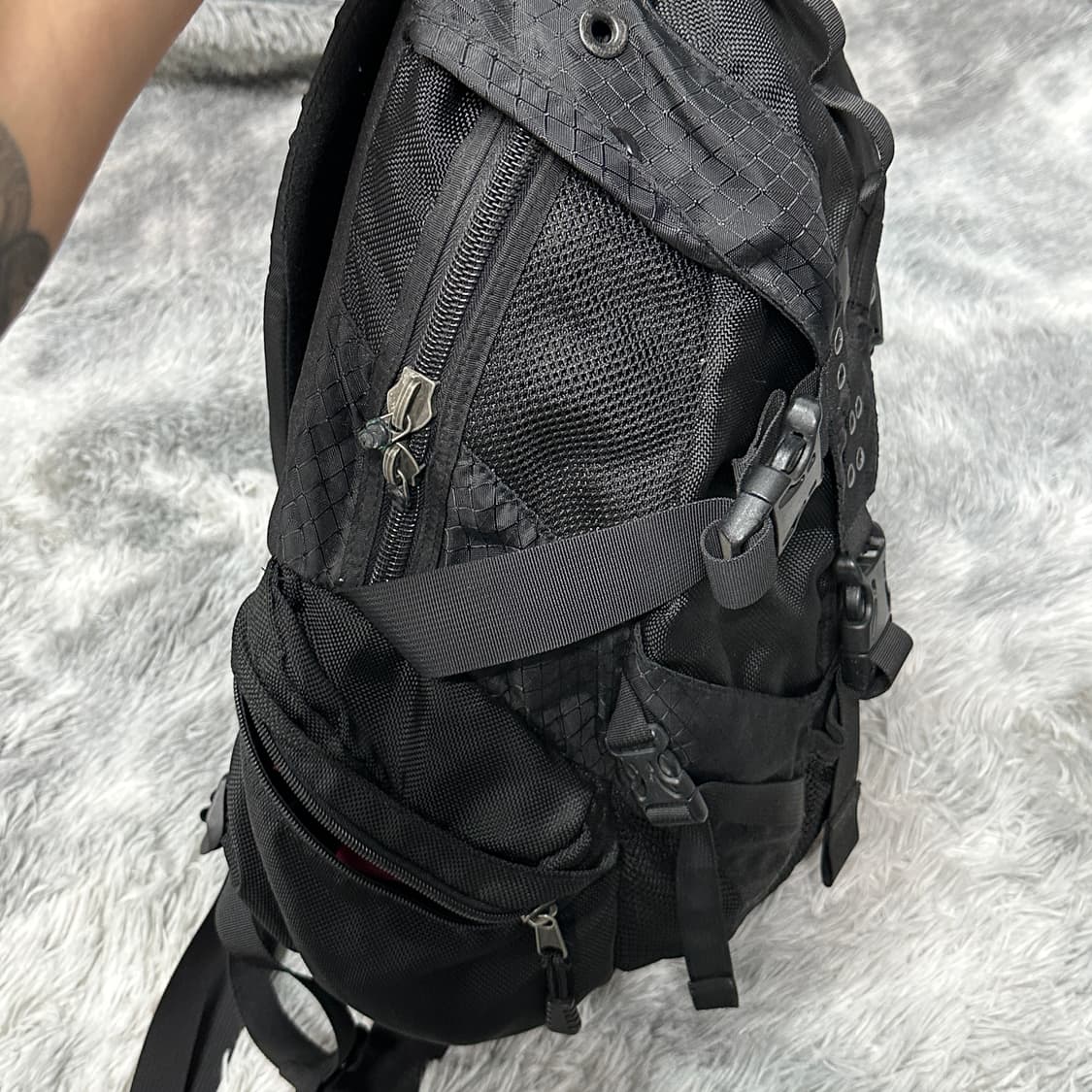 오클리 아이콘 블랙 백팩  상품이미지3