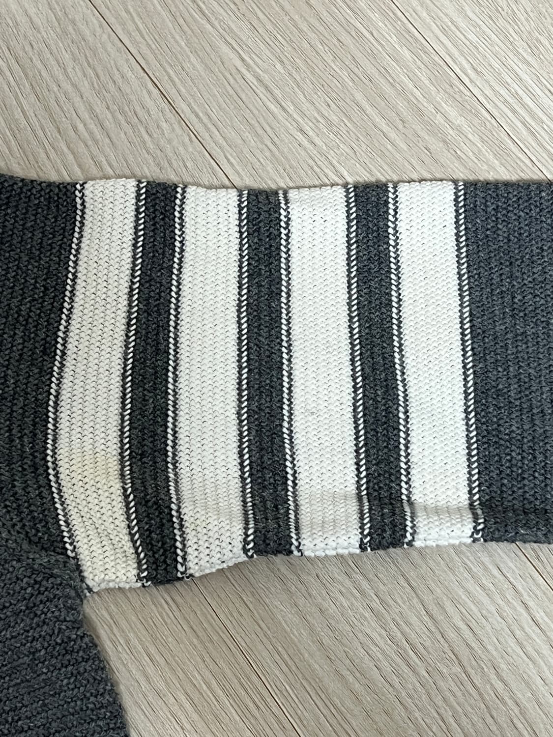 톰브라운 레이첼(와플) 맨투맨 판매합니다 상품이미지4