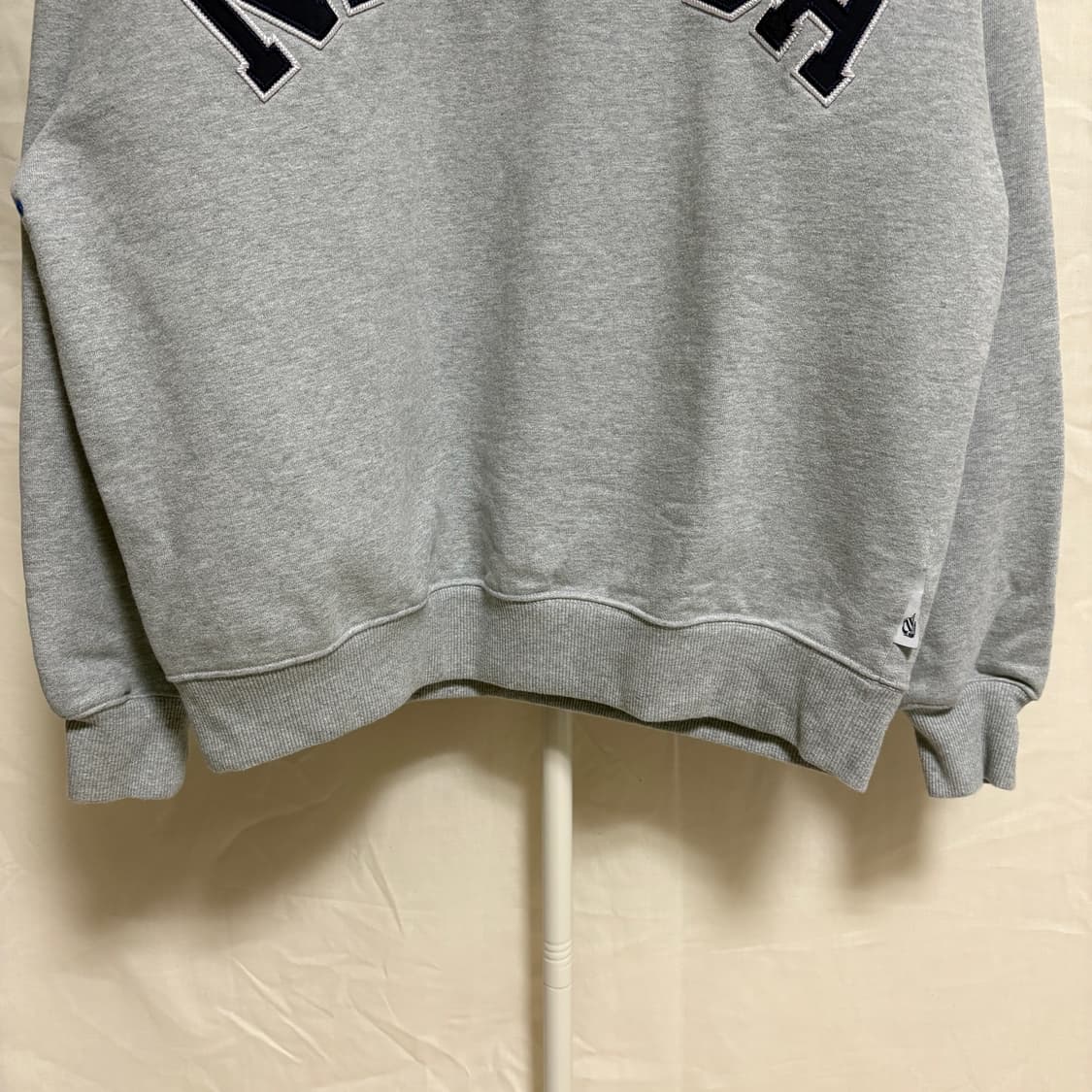 노티카 빈티지 컬렉션 아치로고 맨투맨 스웻셔츠 / 그레이, L 상품이미지3