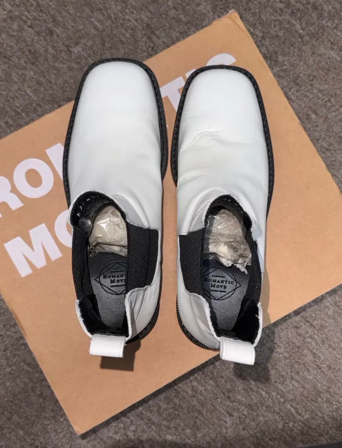 로맨틱무브 스퀘어토 첼시 부츠 화이트 색상 245 사이즈 상품이미지4