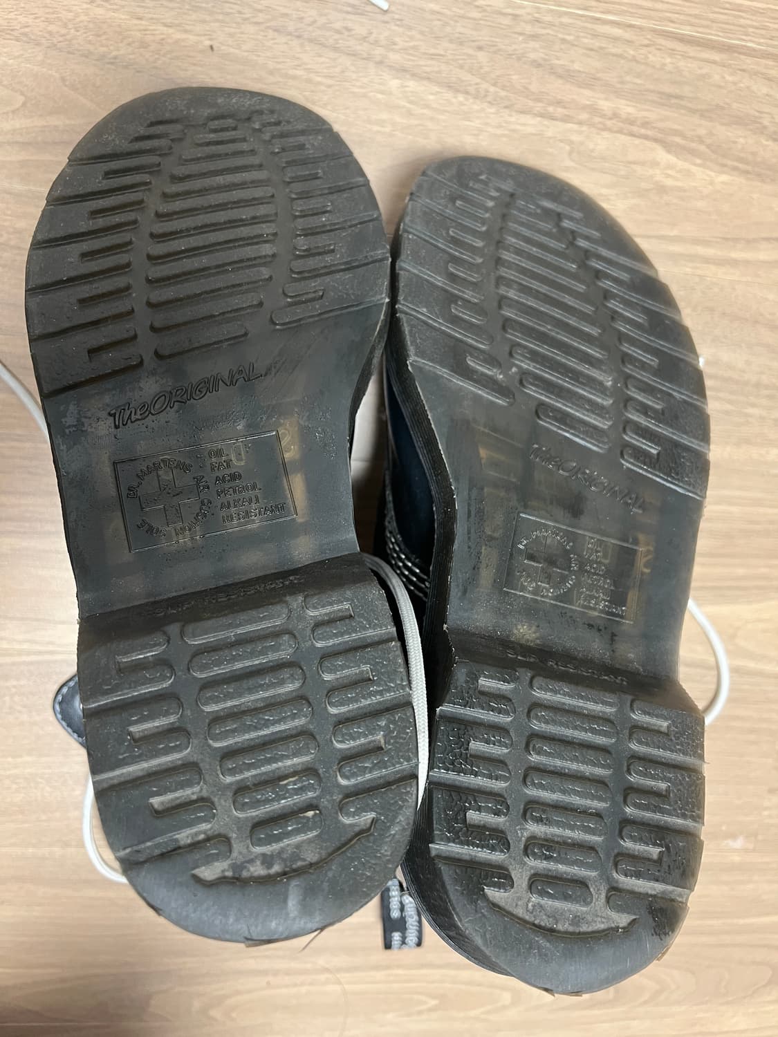 닥터마틴 1919 uk5 240사이즈 판매합니다! 상품이미지5