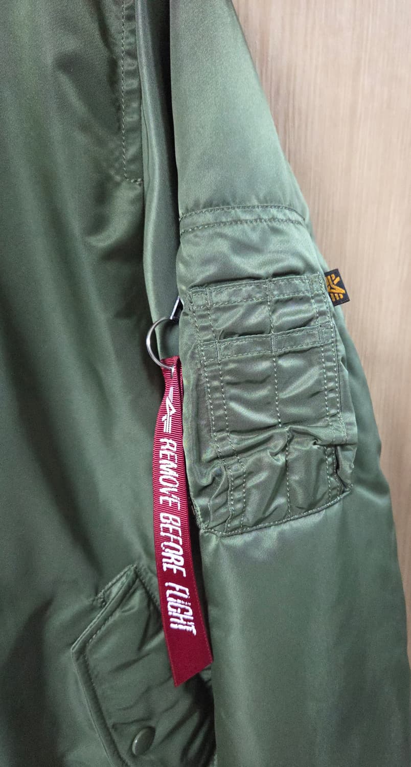 (착샷) 알파인더스트리 ma-1 세이지 상품이미지4