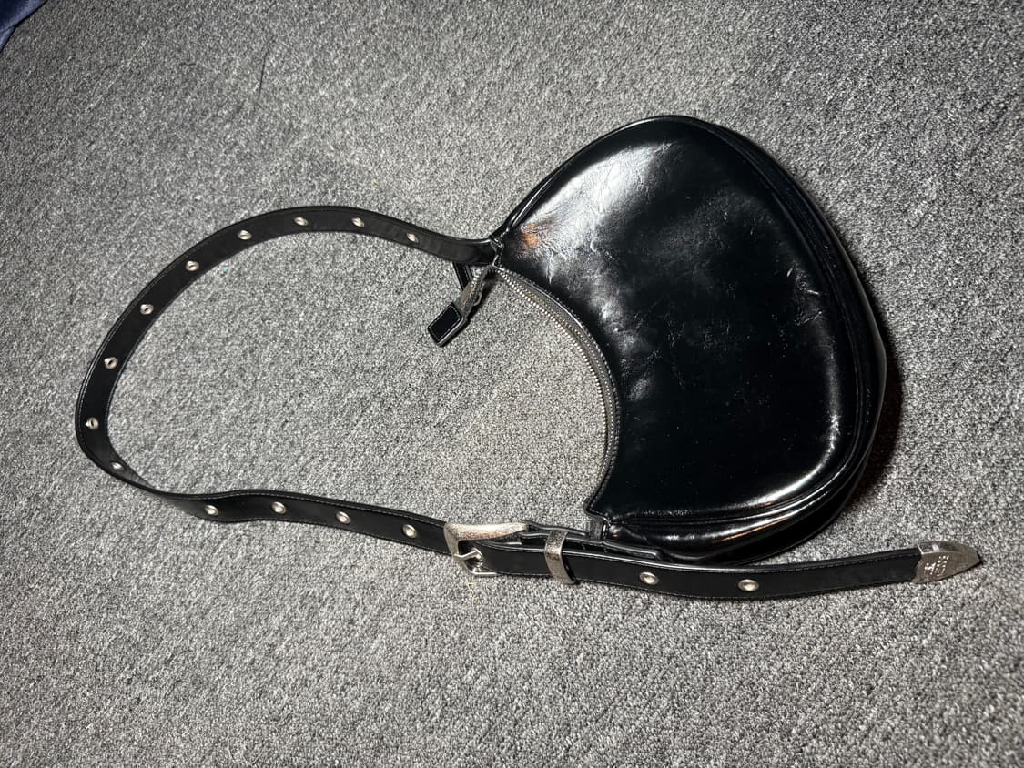 파인드카푸어 벨티백 25 크링클드 / 블랙 상품이미지2