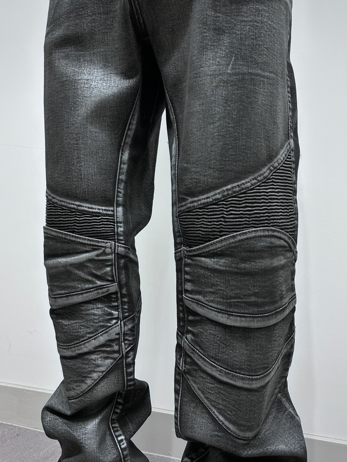 하드 코팅 바이커 데님 팬츠 상품이미지2