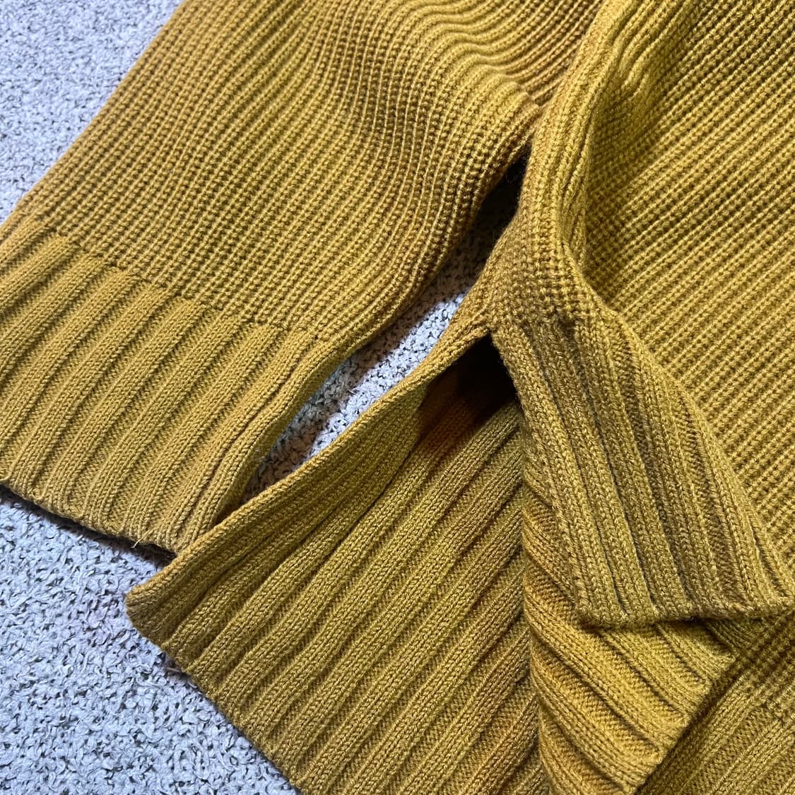 솔리드옴므 베이직 하이넥 니트  상품이미지2