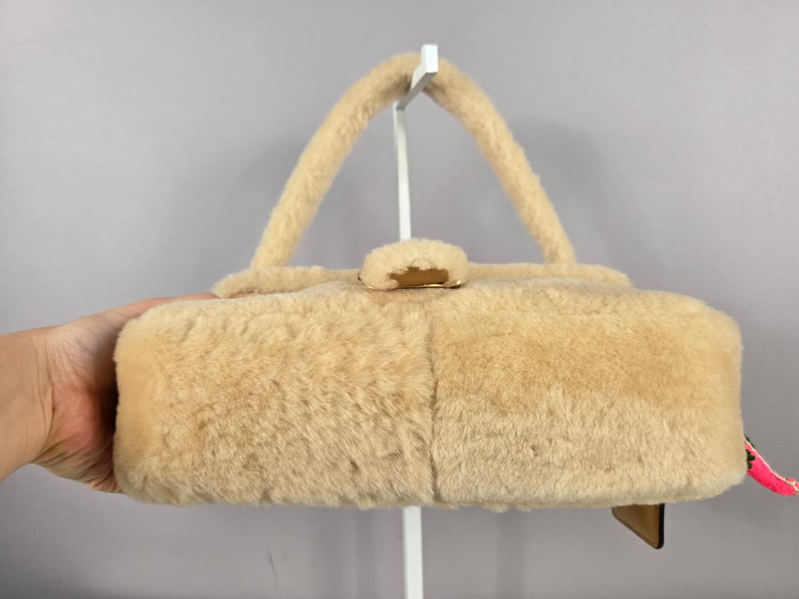 COACH 코치 시어링 필로우 태비 18 웜 뉴트럴 백 가방 정품 양털 상품이미지4