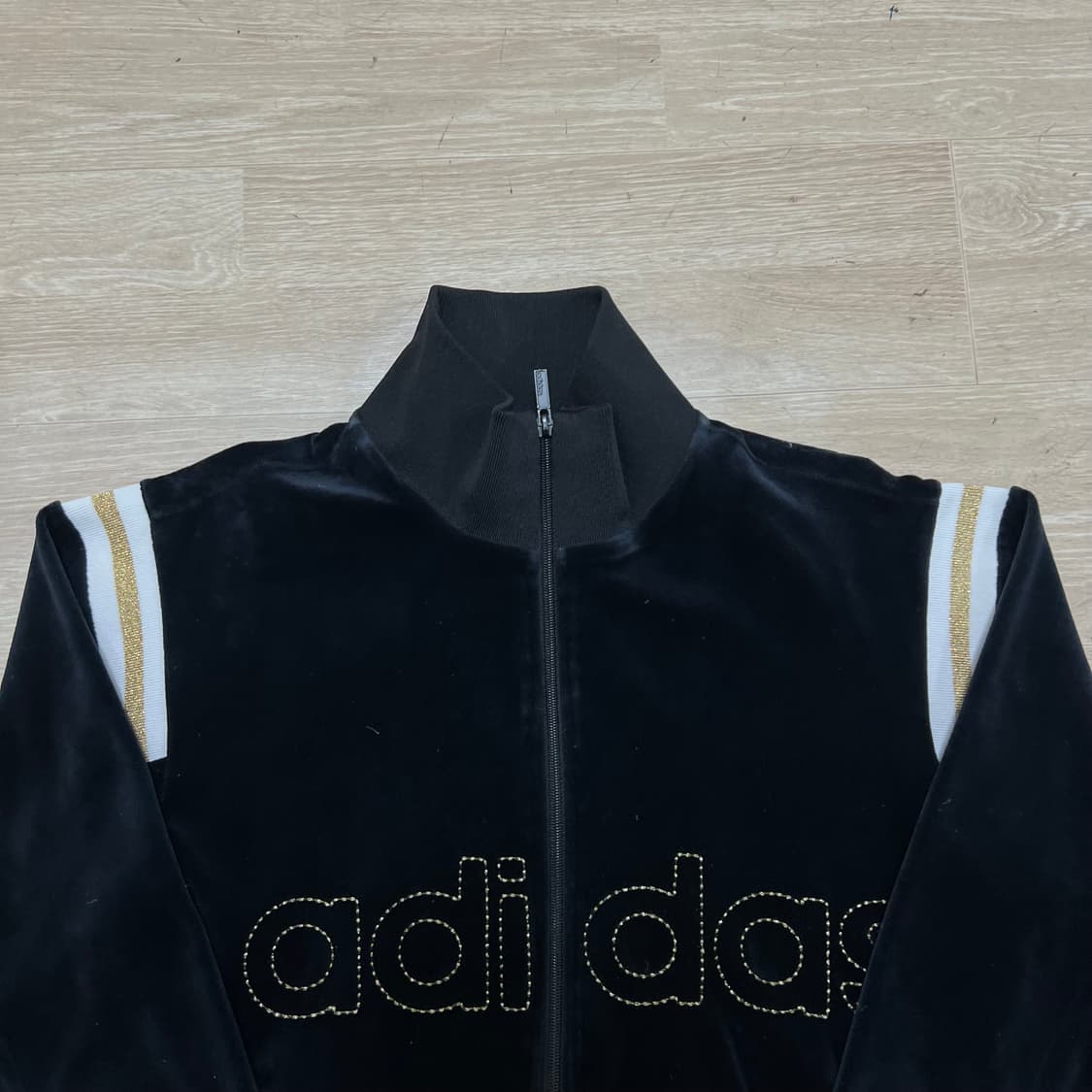 아디다스 여성 빅로고 벨벳 져지 트랙탑 자켓 [블랙] M/95 상품이미지2