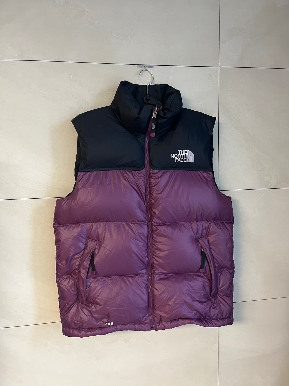 노스페이스 눕시 700 패딩 조끼 퍼플 (95 size)  상품이미지2