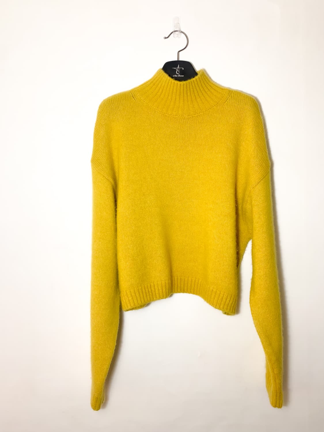 앤아더스토리즈 울 반목 카라 니트 스웨터 머스터드 옐로우 상품이미지3