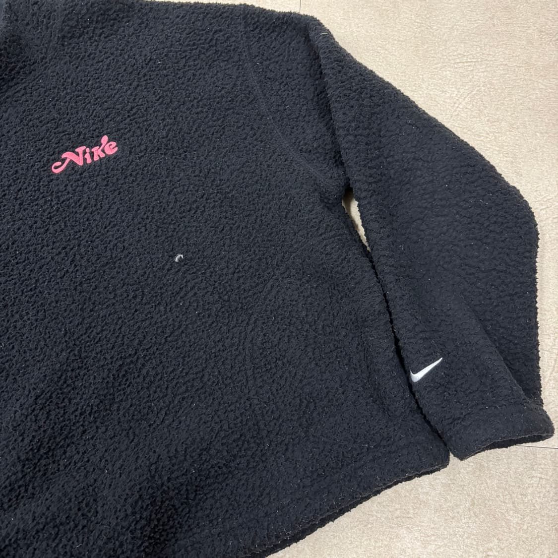 나이키 스몰로고 플리스 크롭 맨투맨 상품이미지2